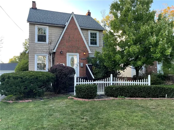 3981 Orchard Rd, Cleveland Heights, OH 44121