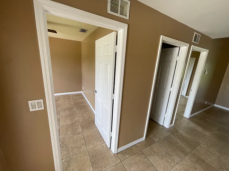 126 Hightower Ave S — Photo 16