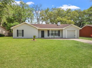 808 Spanish Oak Dr, Hinesville, GA 31313