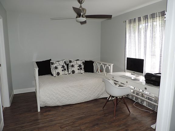 Day Bed/ Office Station