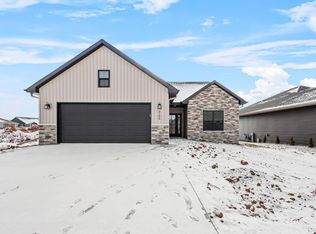 3106 Lazy Oak Dr, Green Bay, WI 54311