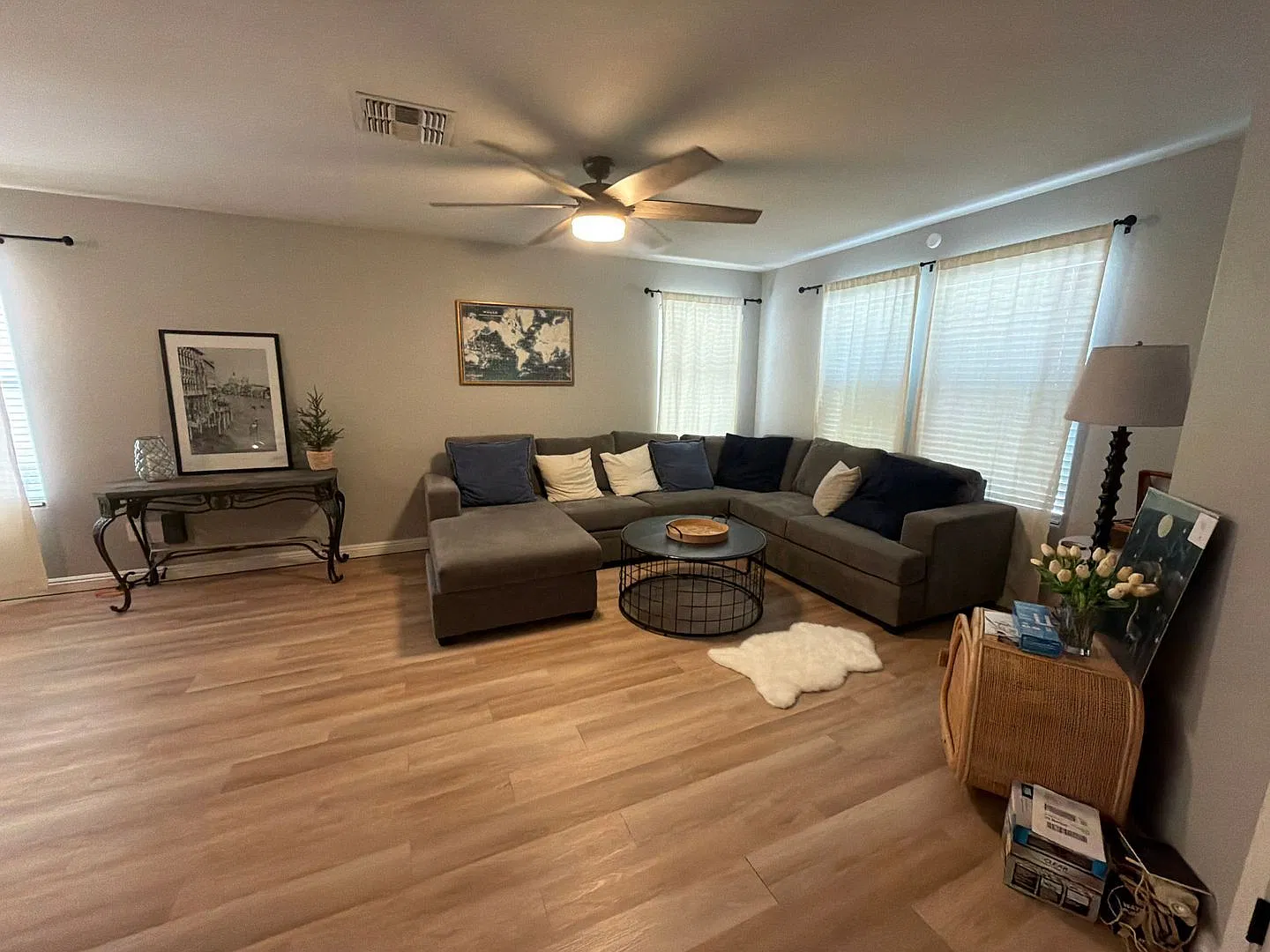 5 bed, 3.0 bath, 2990 sqft, $2,500 — Photo 3