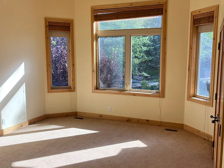 Upstairs Bedroom 1