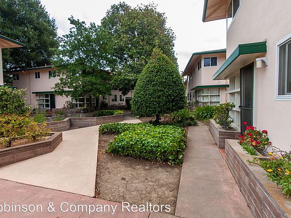 2nd image of 795 Roble Ave APT 1