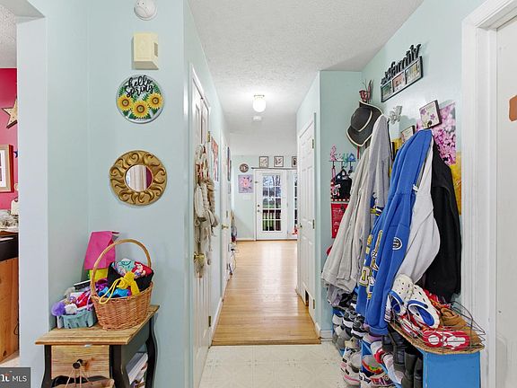 4th image of 279 Jetta Cir