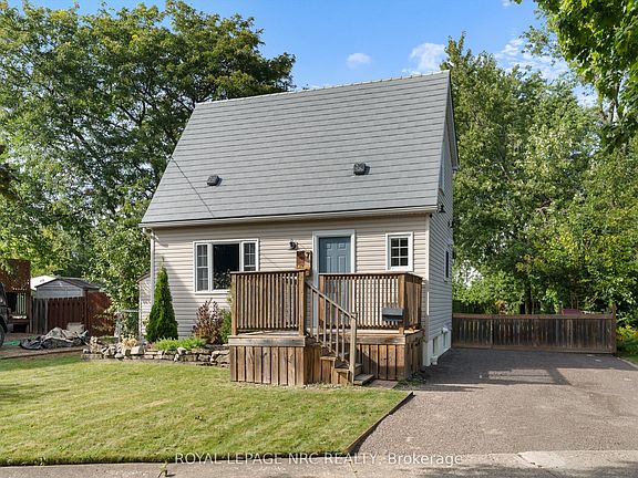 3rd image of 7 Vivian Ave