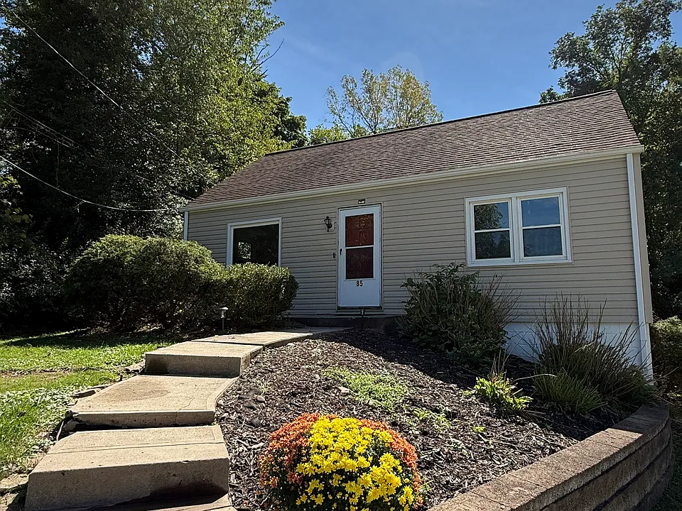 85 Adams Dr