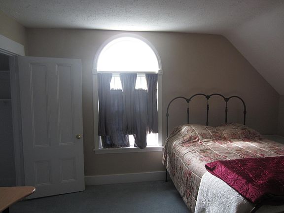 2nd image of 117 Commonwealth Rd