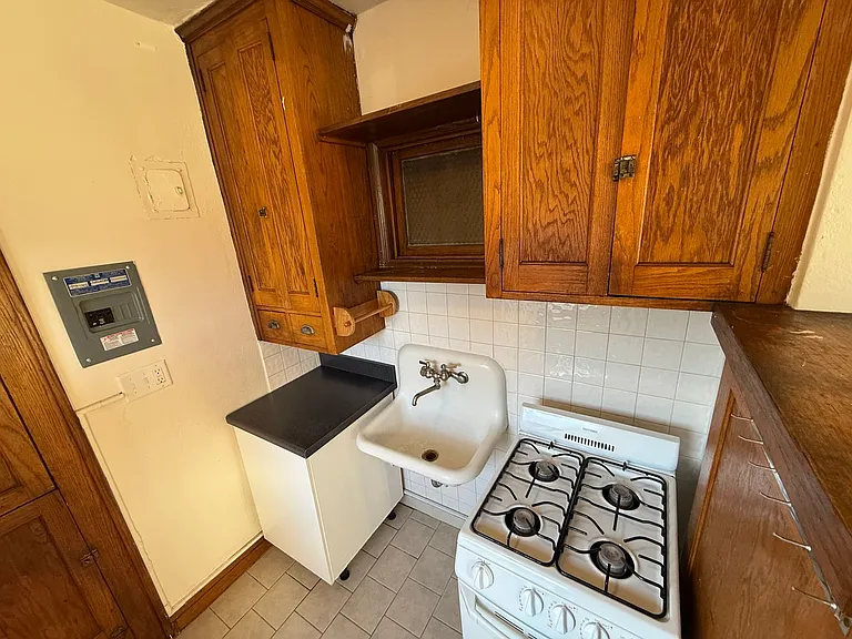 995 Grand Ave — Photo 18
