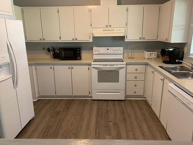 1st image of 1822 E Schwartz Blvd