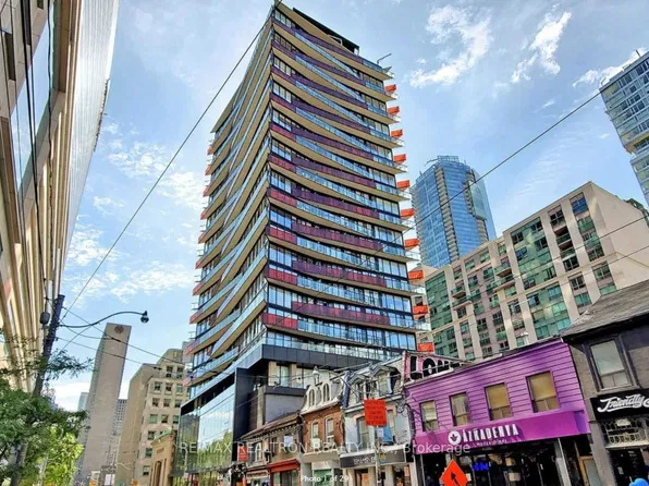 215 Queen St W, Toronto, ON