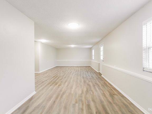 4th image of 4067 Dogwood Ct