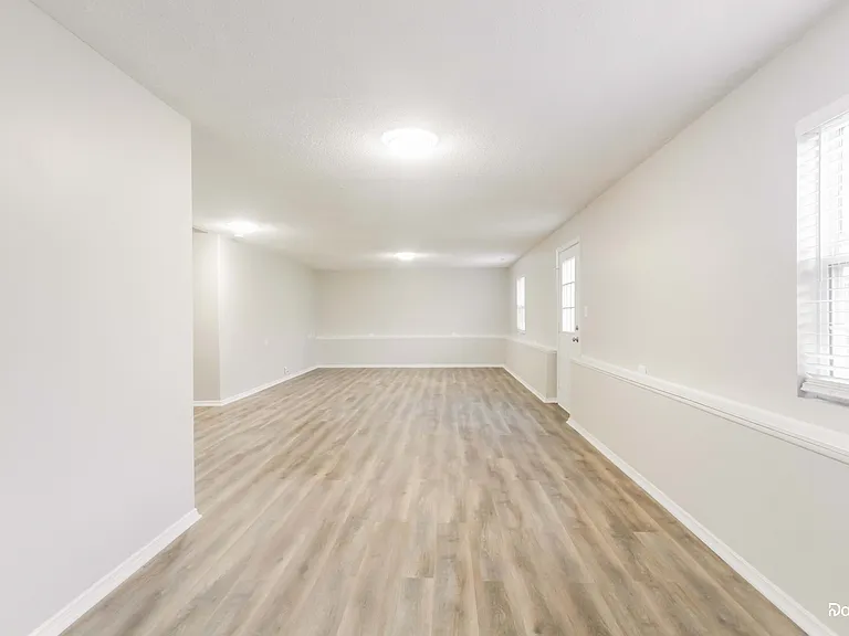 4067 Dogwood Ct — Photo 4