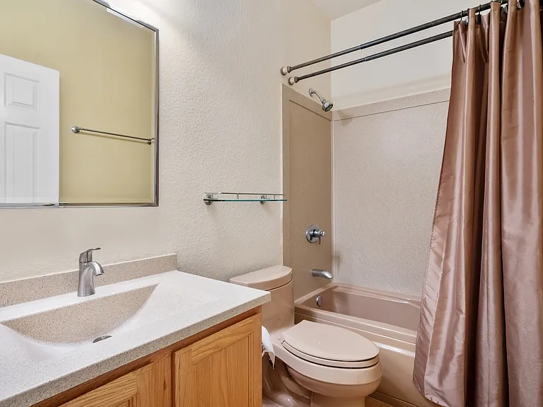 680 S Lucinda Dr — Photo 17