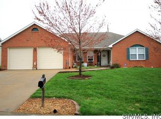 26 Rio Verde Dr, Belleville, IL 62221