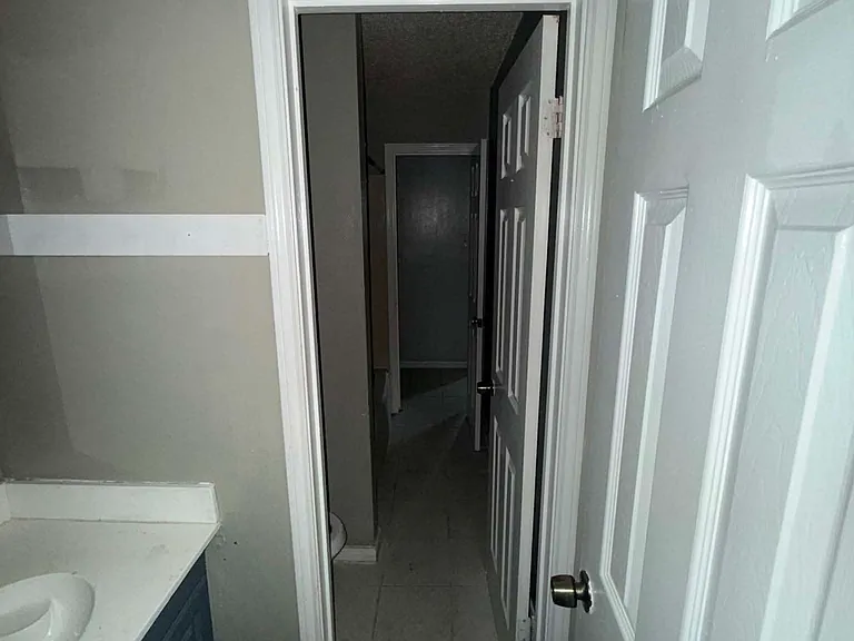 1716 Yorktowne Dr — Photo 12