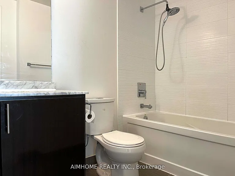 7161 Yonge St #2028 — Photo 11