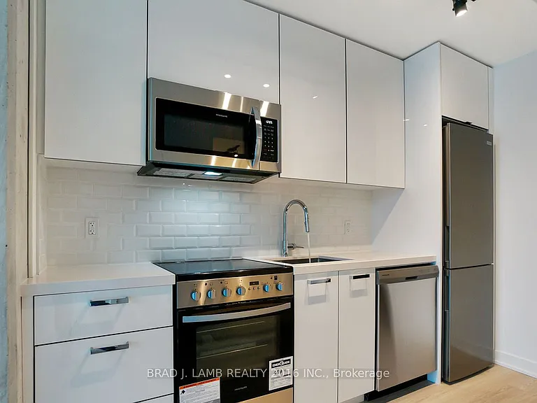 284 King St E #1603 — Photo 4