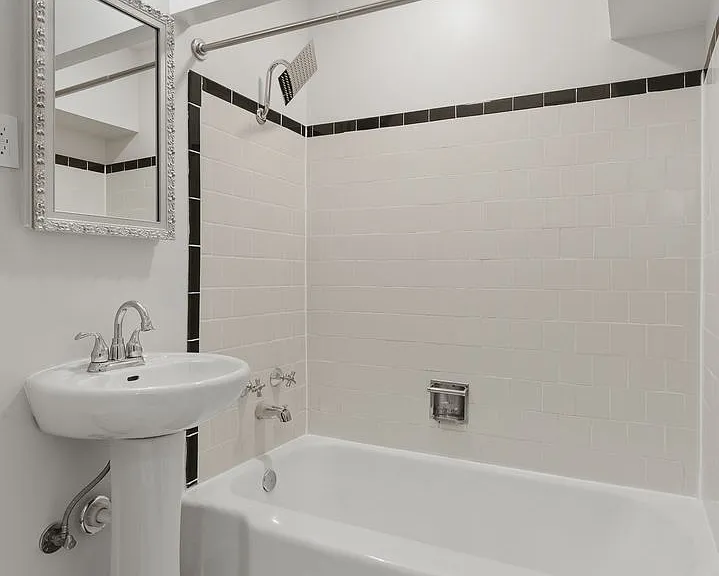 The Highland Arms Apartments — Photo 15