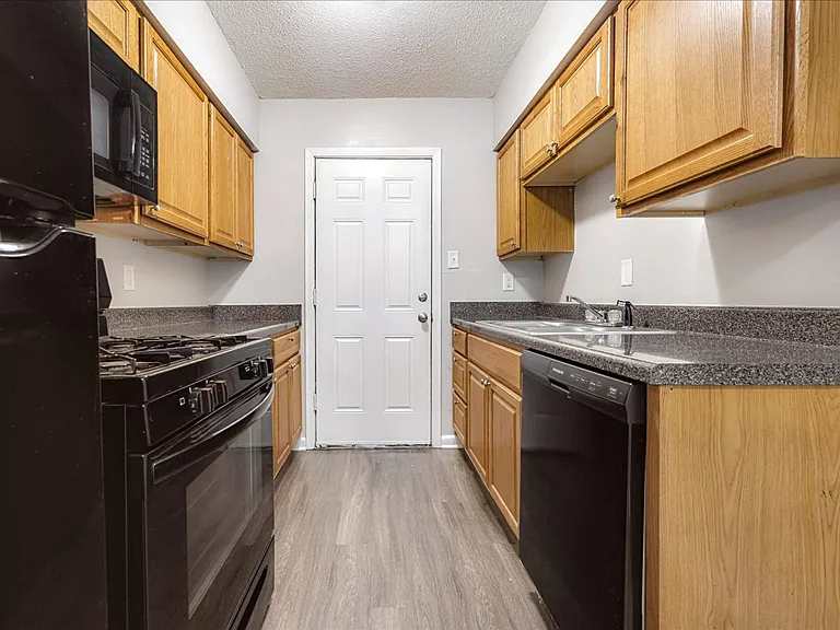 Macon Crossing Apartments — Photo 8