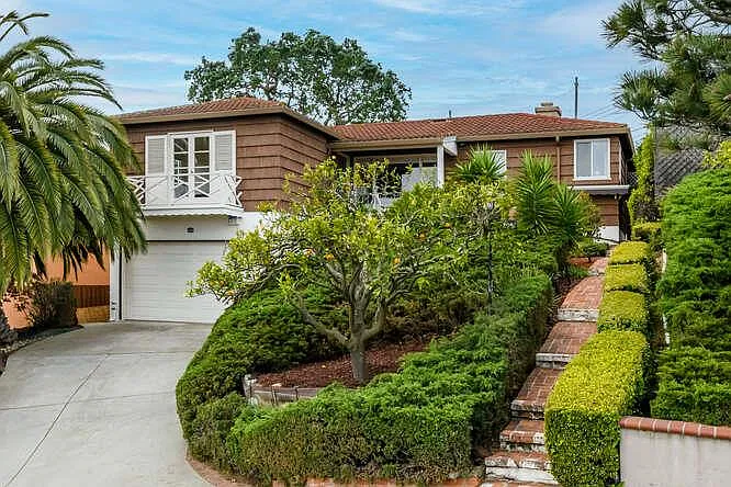2208 Ensenada Way photo 1