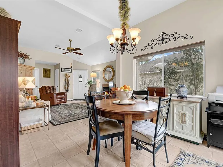 4114 Meadowgold Ln — Photo 4