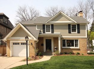 325 S Columbia St, Naperville, IL