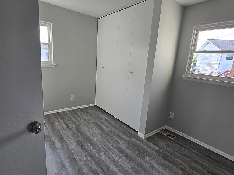 306 Holly Manor Rd — Photo 9
