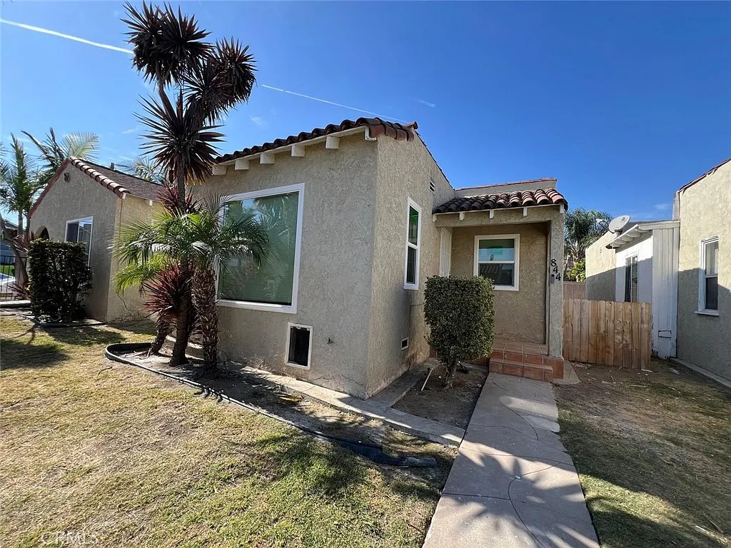 2 bed, 900 sqft, $2,450 — Photo 2