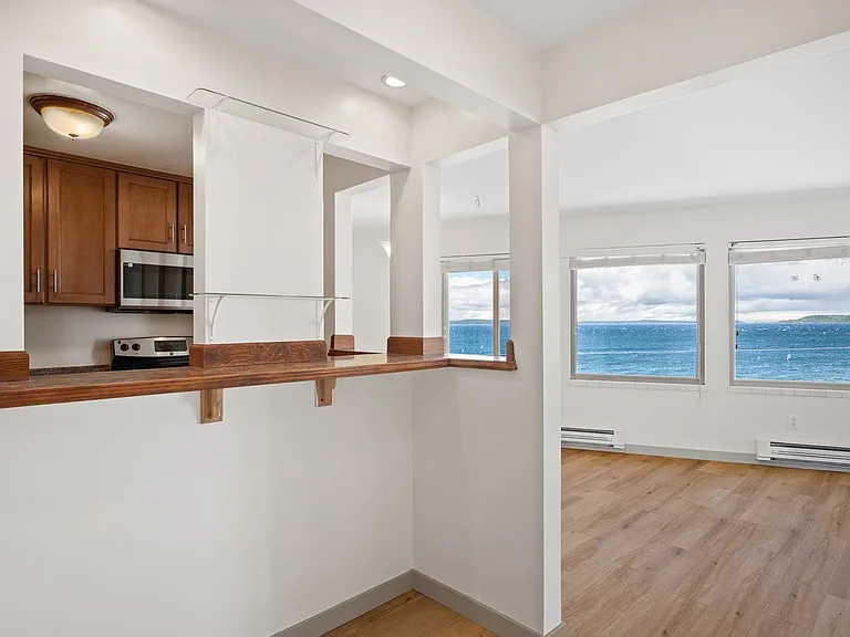 Alki Shores Apartments — Photo 20