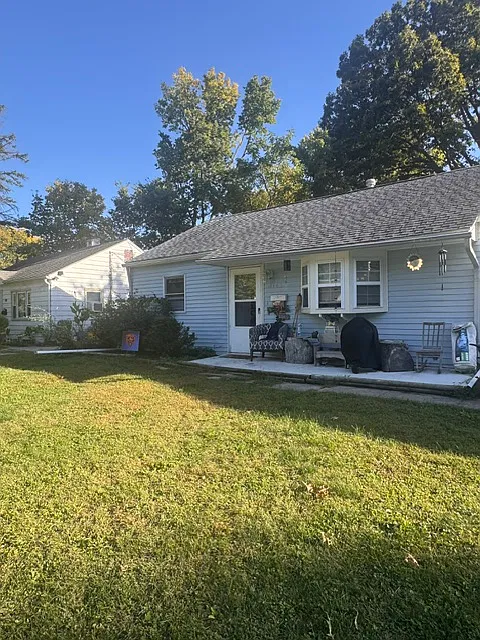 1001 E Fairlawn Dr