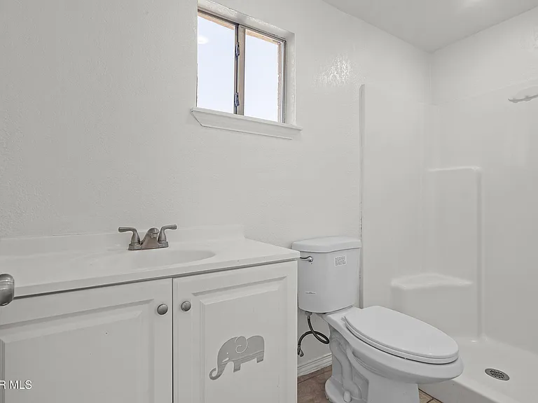 209 N Seville Dr #B — Photo 6