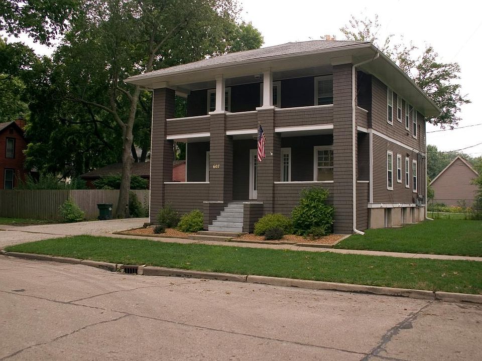Lynn Street Exterior