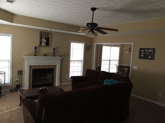 4th image of 7 Brentwood Dr