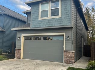 7327 S 13th St, Ridgefield, WA 98642