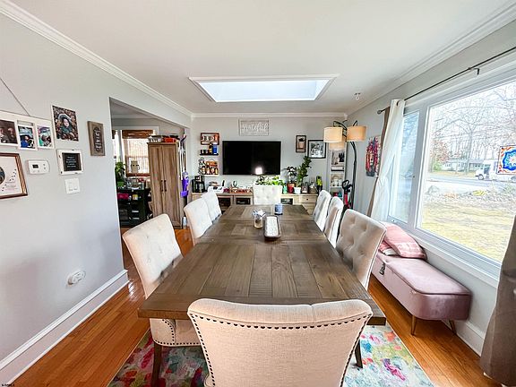 2nd image of 522 Zion Rd