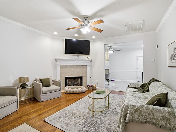 2nd image of 17605 Jefferson Hwy APT B3