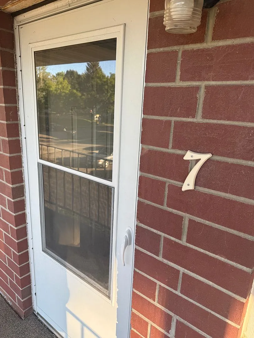 Many Rooms 1218 — Photo 2