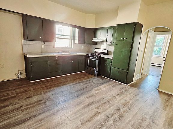 2nd image of 159-161 Montclair Ave #2L