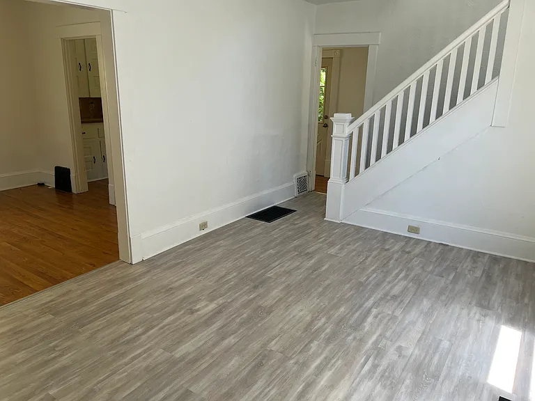 1710 Grace Ave NE — Photo 4
