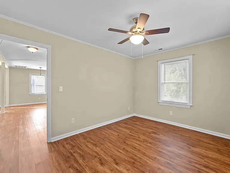 400 Sandy Point Rd — Photo 9