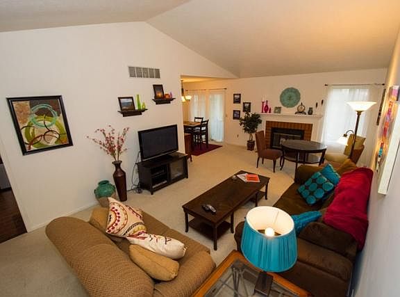 4th image of 18239 Farm Ln #5