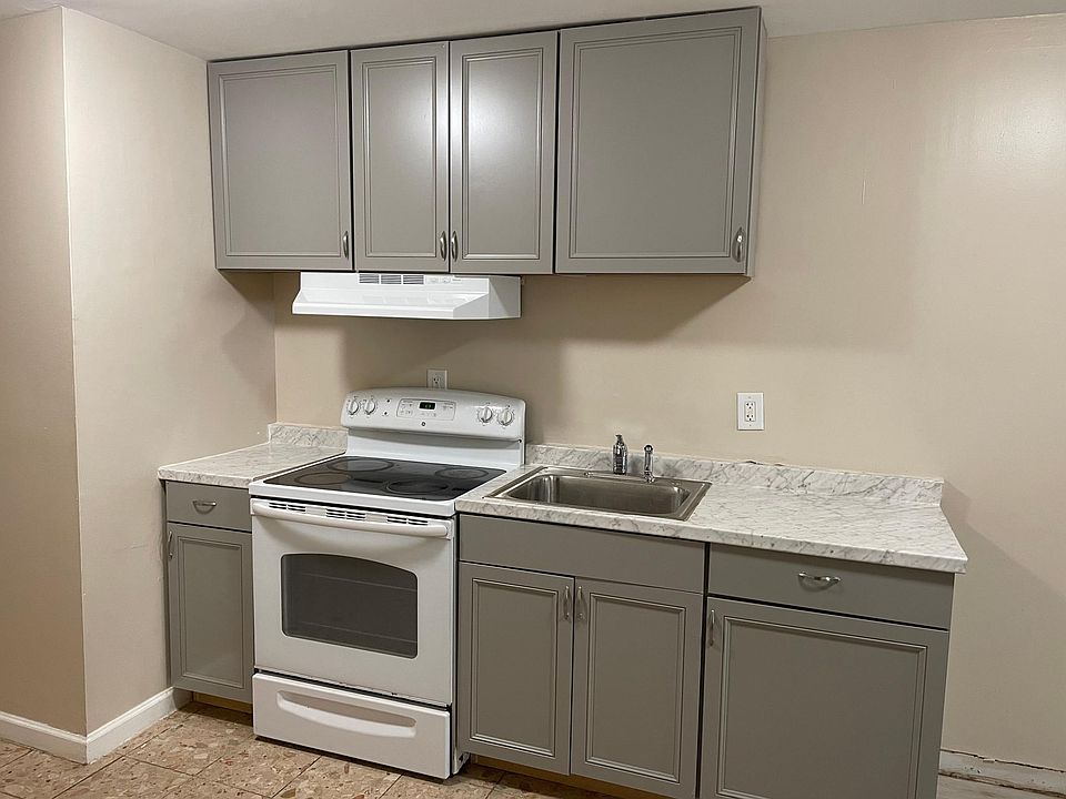 Recently renovated ktichen