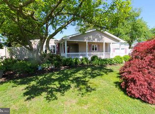 84 Bald Cypress Ln, Levittown, PA 19054