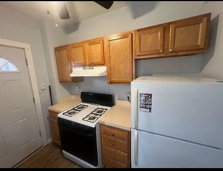 3142 W 95th St #14 — Photo 9