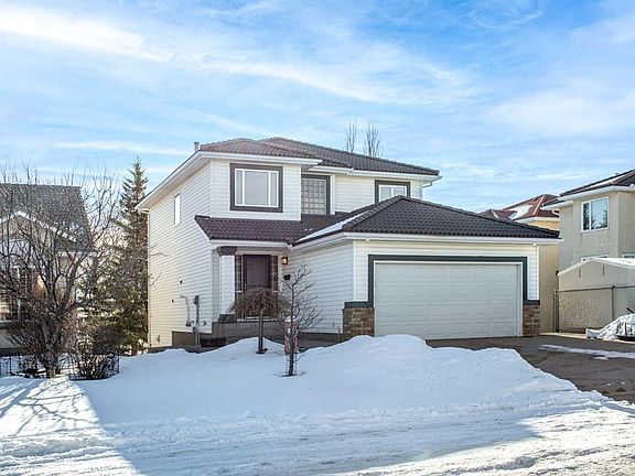 2nd image of 28 Hamptons Rise NW