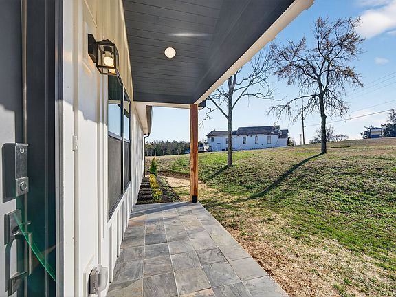 3rd image of 243 Curd Rd