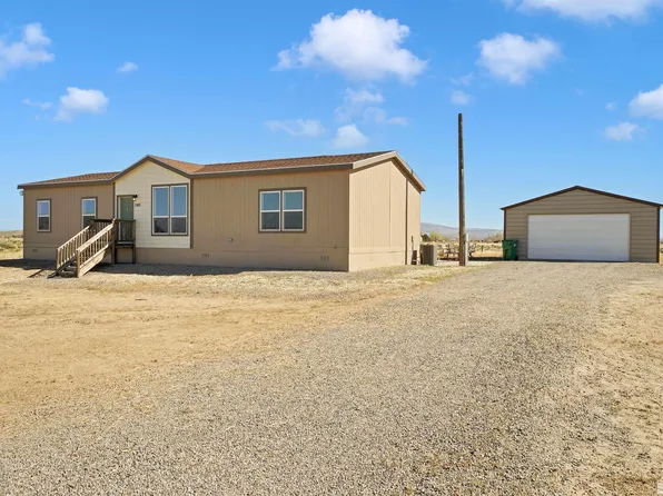 1145 Ebony Ave, Silver Springs, NV 89429