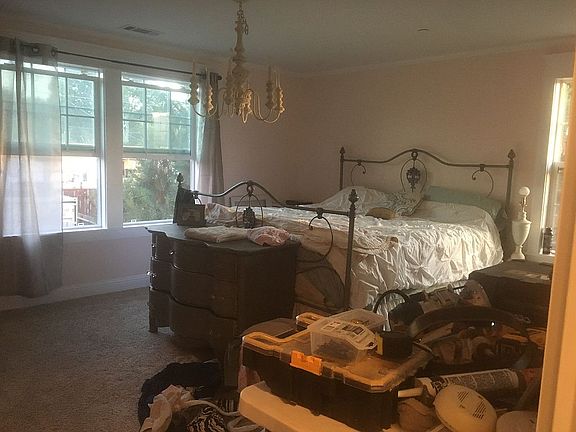 3rd image of 22313 F St