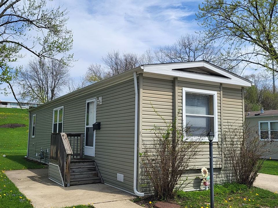 2nd image of 296 Park Lane Rd #107